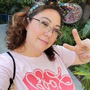 Meet your Posher, Sierra Linda from Los Angeles